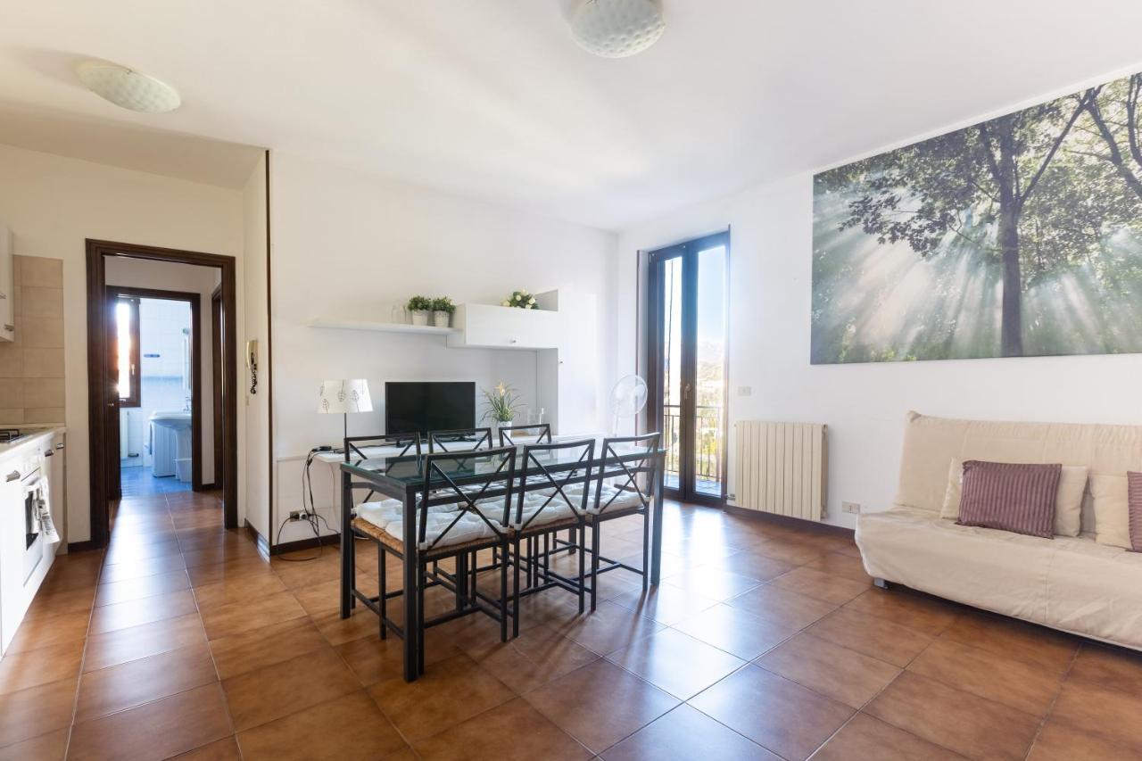 Mysa Properties - Casa Chicca, Flat With Lake View Terrace 佩尔莱多 外观 照片